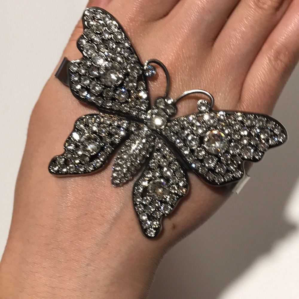 Authentic Gucci butterfly 🦋palm cuff crystals silver tone. Stunning. - Picture 4 of 10